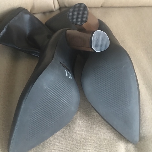 Cape Robbin black heeled ankle boot booties - Picture 5 of 6